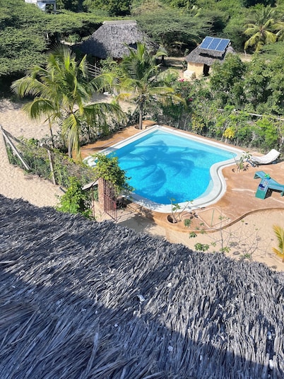 Dive in to our pool and feel the breeze at Mbibo House in the Shela sand dunes