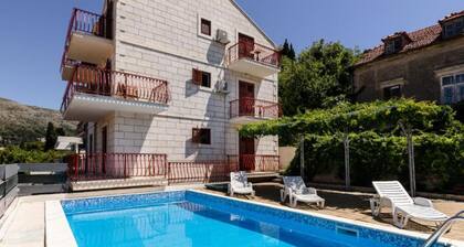 Villa Valjalo