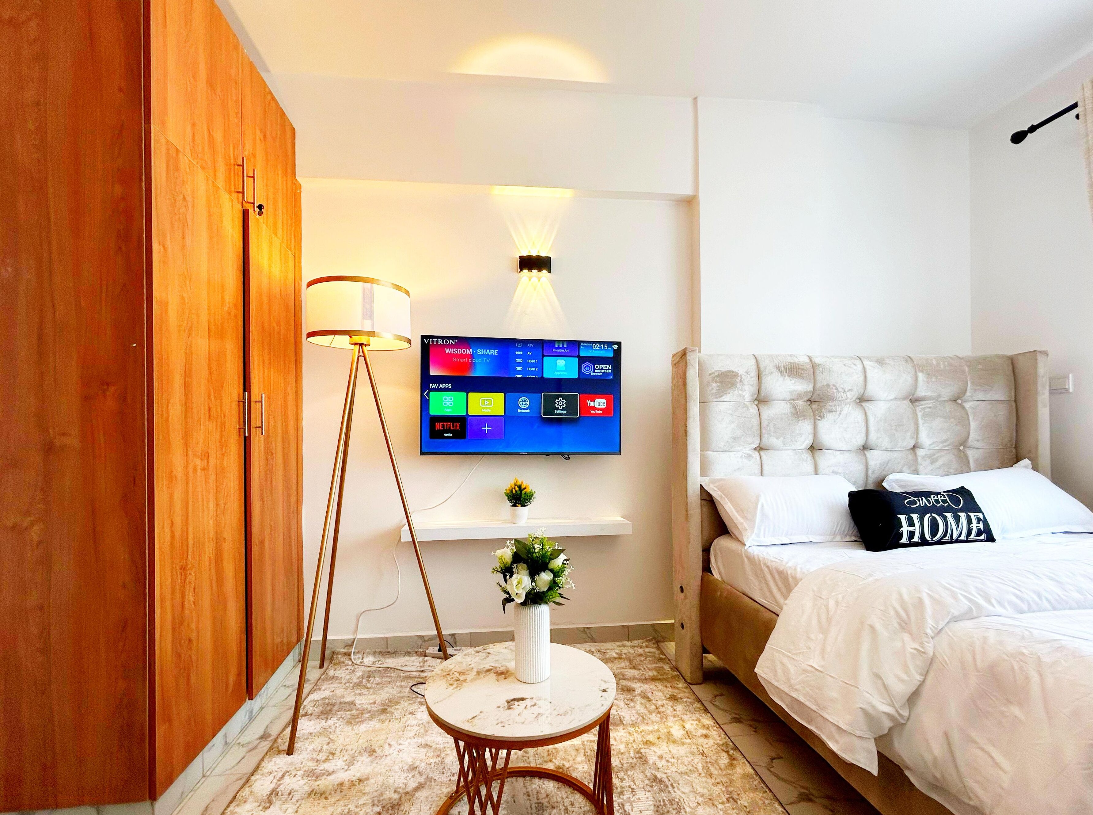 1 habitación, tabla de planchar con plancha, wifi y ropa de cama 