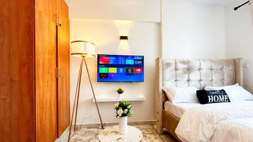 1 habitación, tabla de planchar con plancha, wifi y ropa de cama