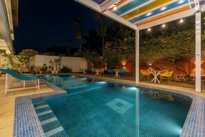 Outdoor pool - goSTOPS Alibaug (Alibag)