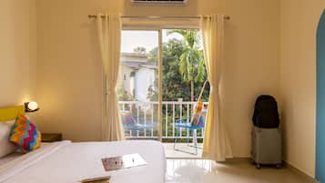 Deluxe Double A/C Room with Balcony and Ensuite Bathroom | Wi-fi percuma