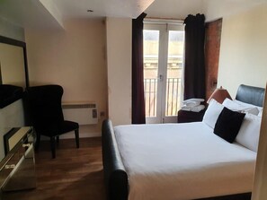 Apartment | 1 bedroom - Contractor Bookers Bookdirect Save 10percent (Liverpool)