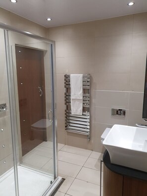 Apartment - Infinity Partypadsliverpool Hen and Stag Welcome (Liverpool)
