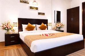Deluxe Double Room, City View | In-room safe, soundproofing, free WiFi - Citrine Suites and Resorts Vrindavan (Mathura)