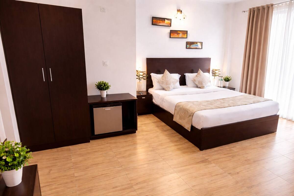 Superior Double Room, City View | In-room safe, soundproofing, free WiFi