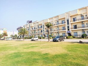 واجهة المنشأة