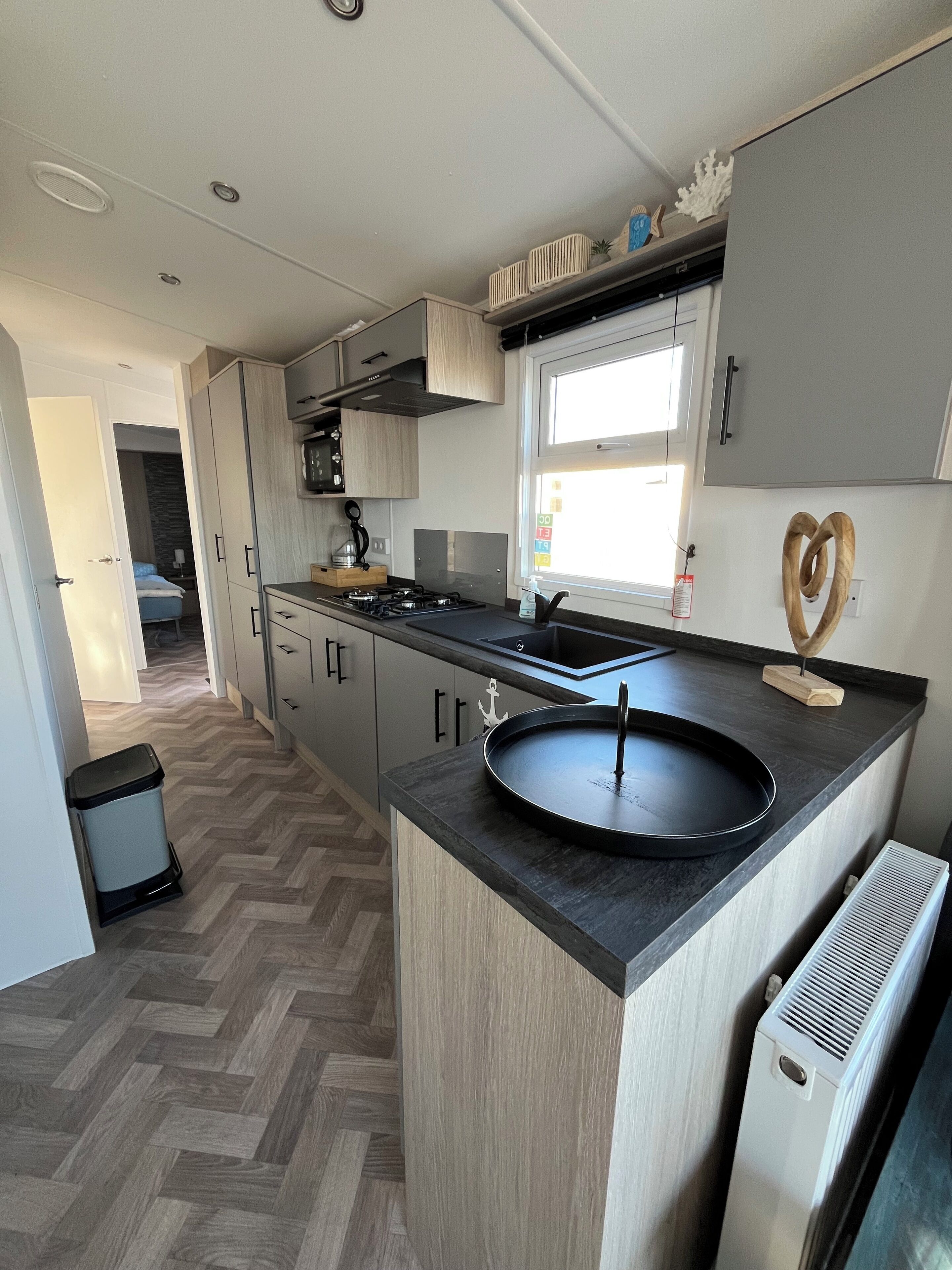 冰箱、微波炉、烤箱、炉灶