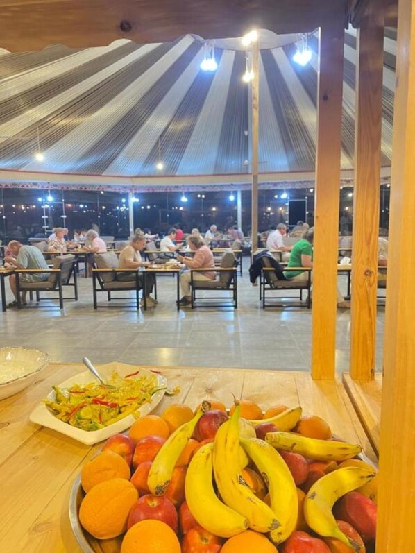 Desayuno buffet incluido todos los días 