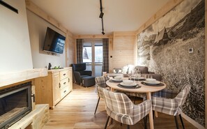 Apartamento (3A) | Zona de estar | Una televisión de pantalla plana
