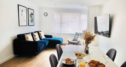 Comfortable 2BED Taunton Home w Garden & Parking