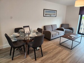 Interior - Stylish 1BR at Bastion Point + Fast Wi-Fi (Liverpool)
