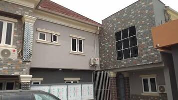 Majoituspaikan julkisivu