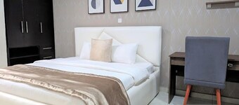 La Topik Hotel and Suites