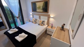 2 chambres, fer et planche à repasser, Wi-Fi, draps fournis