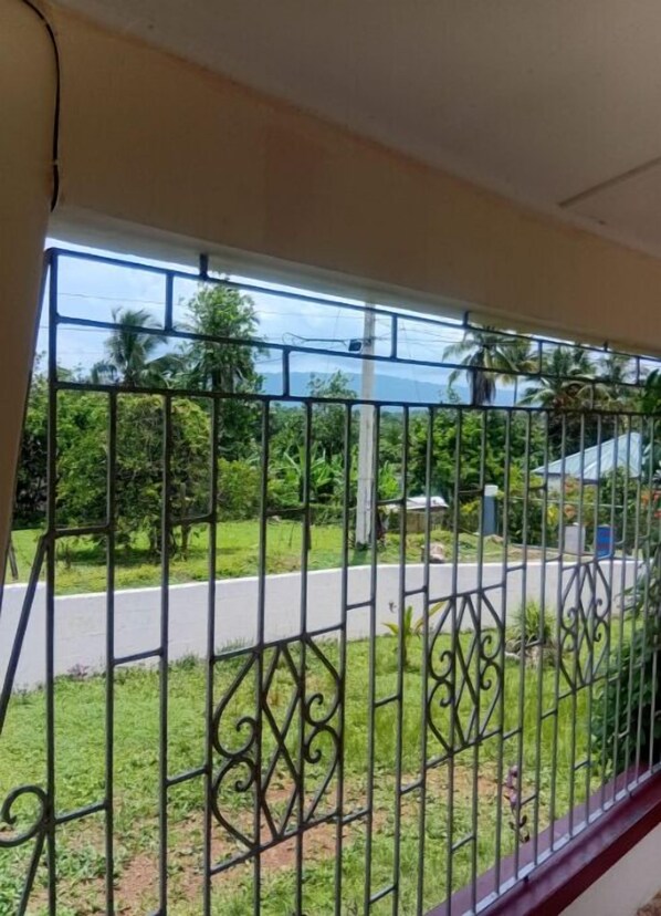 Interior - 2 Bed Retreat Overlooking the River in Linstead. St.Catherine (Linstead)