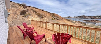 Salty B'y Cottage Sum
