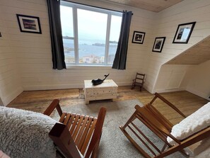 Interior - Wild Cove Retreat Sum (Twillingate)