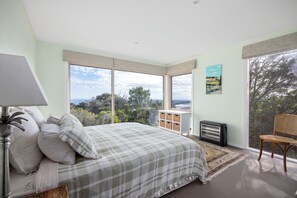 4 bedrooms, iron/ironing board, WiFi, bed sheets - Ocean’s 11: Golfers’ Haven at The National Cape Schanck (Cape Schanck)