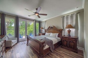 4 dormitorios, tabla de planchar con plancha, wifi y ropa de cama