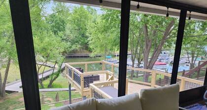 Badin Shores Lake Home Lots of Amenities