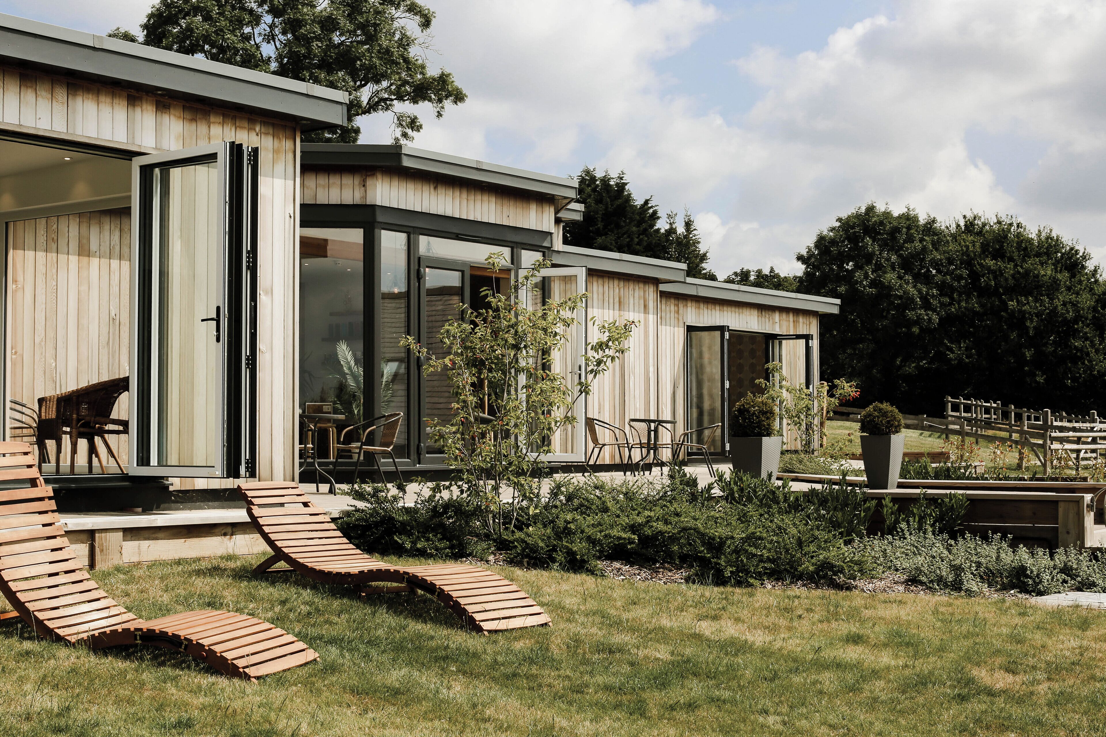 Sauna, hot tub, steam room, body treatments, aromatherapy