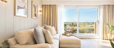 Suite Khas, pemandangan lembah | Area keluarga | Smart TV, perapian, Netflix, dan film berbayar