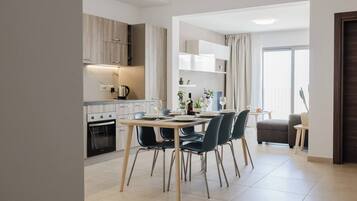 Fridge, oven, dishwasher, toaster