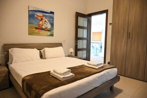 2 habitaciones, tabla de planchar con plancha y cuna de viaje 