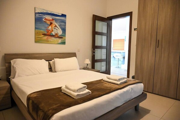 2 bedrooms, iron/ironing board, travel crib, free WiFi