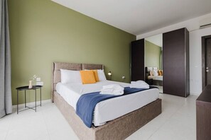 3 chambres, fer et planche à repasser, Wi-Fi gratuit