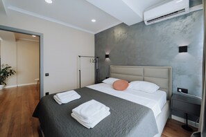 1 bedroom, iron/ironing board, travel crib, free WiFi - Center of Rîșcani • Stylish 1BR, Great Spot (Chișinău)