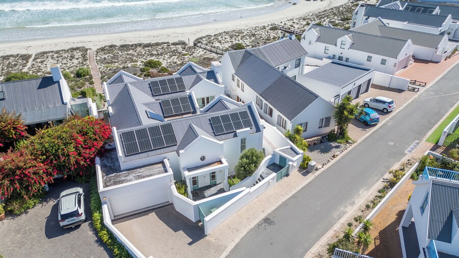 Charming Langebaan Holiday Home With Panoramic Views