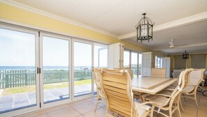 House, 4 Bedrooms, Smoking, Patio | Dining