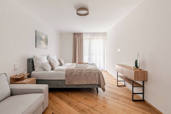 2 chambres, fer et planche à repasser, Wi-Fi gratuit, draps fournis