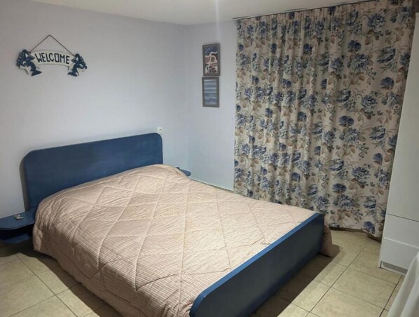 1 bedroom, iron/ironing board, WiFi, bed sheets