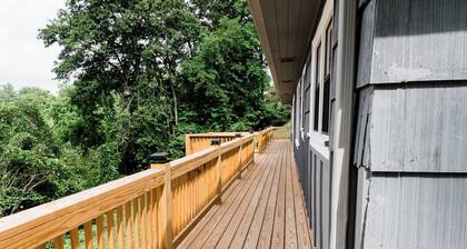 In town with a view, private duplex.