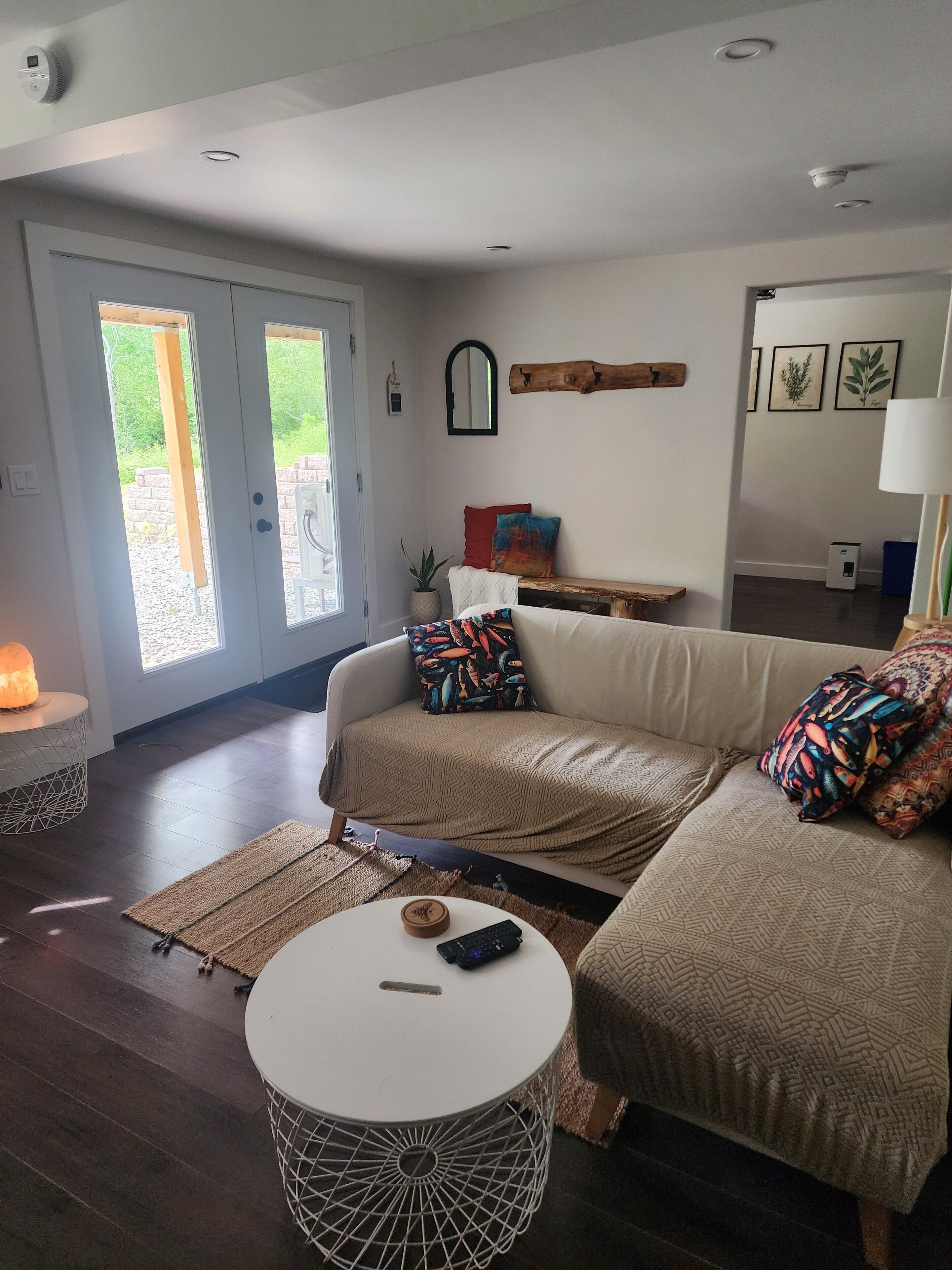 Una Smart TV, libros