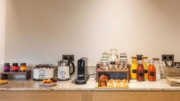 Free daily continental breakfast