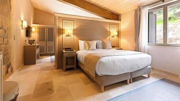Deluxe studio suite | Een kluis op de kamer, verduisterende gordijnen, gratis wifi