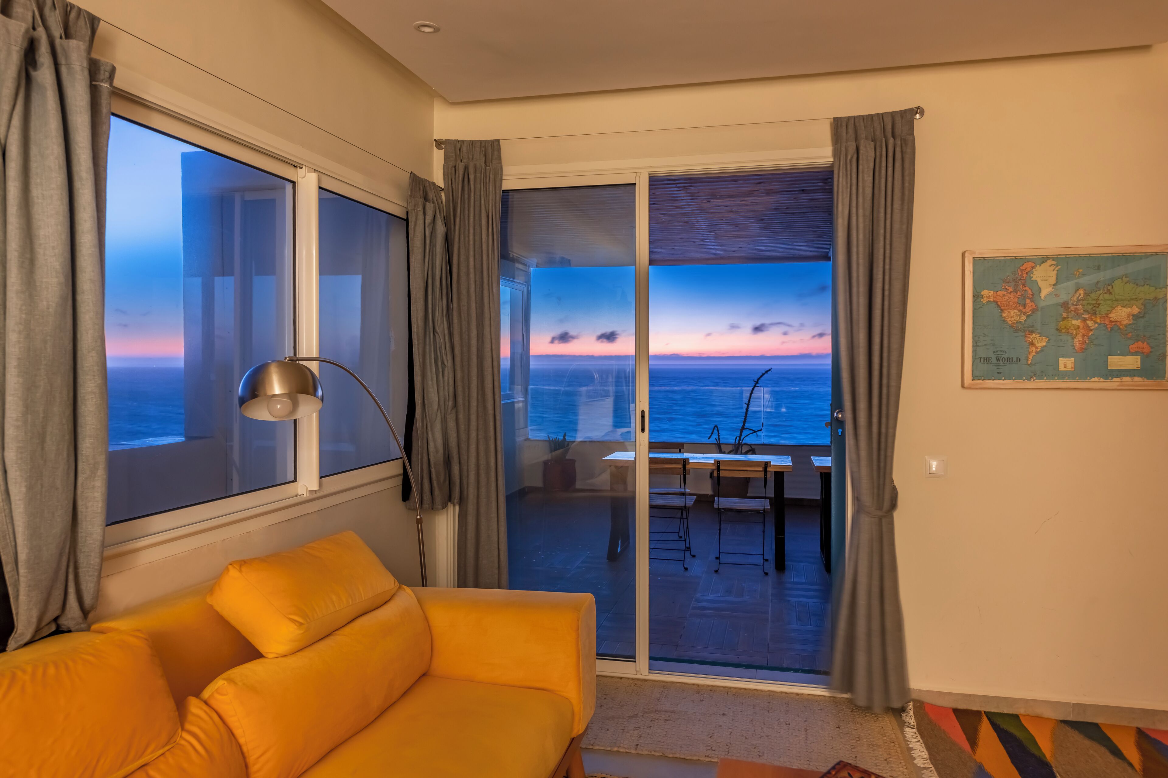 Luxury Double Room, Bay View | Living area