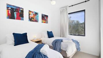 2 dormitorios, tabla de planchar con plancha, wifi gratis y ropa de cama