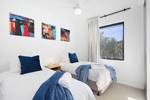 2 bedrooms, iron/ironing board, free WiFi, bed sheets - Perfect location 2BR 1BTH - Beckenham (Beckenham)