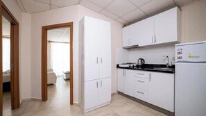 Superior-Apartment, 1 Schlafzimmer | Eigene Kochnische | Herdplatte, Kochgeschirr/Geschirr/Besteck