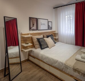 1 bedroom, in-room safe, WiFi, bed sheets