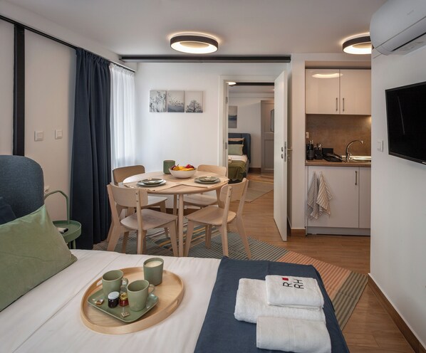 1 bedroom, WiFi, bed sheets - Downtown Delight, Flexi Classic by Ruby Red House (Sofia)