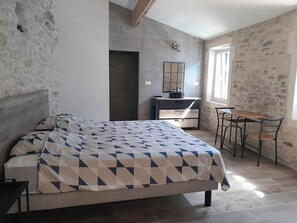 3 soverom, wi-fi (inkludert) og sengetøy