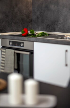Fridge, oven, stovetop, dishwasher - Urban Oasis (FREE PARKING), Urban Oasis by Ruby Red House (Sofia)