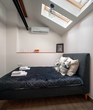 1 bedroom, in-room safe, WiFi, bed sheets - Urban Oasis (FREE PARKING), Urban Oasis by Ruby Red House (Sofia)