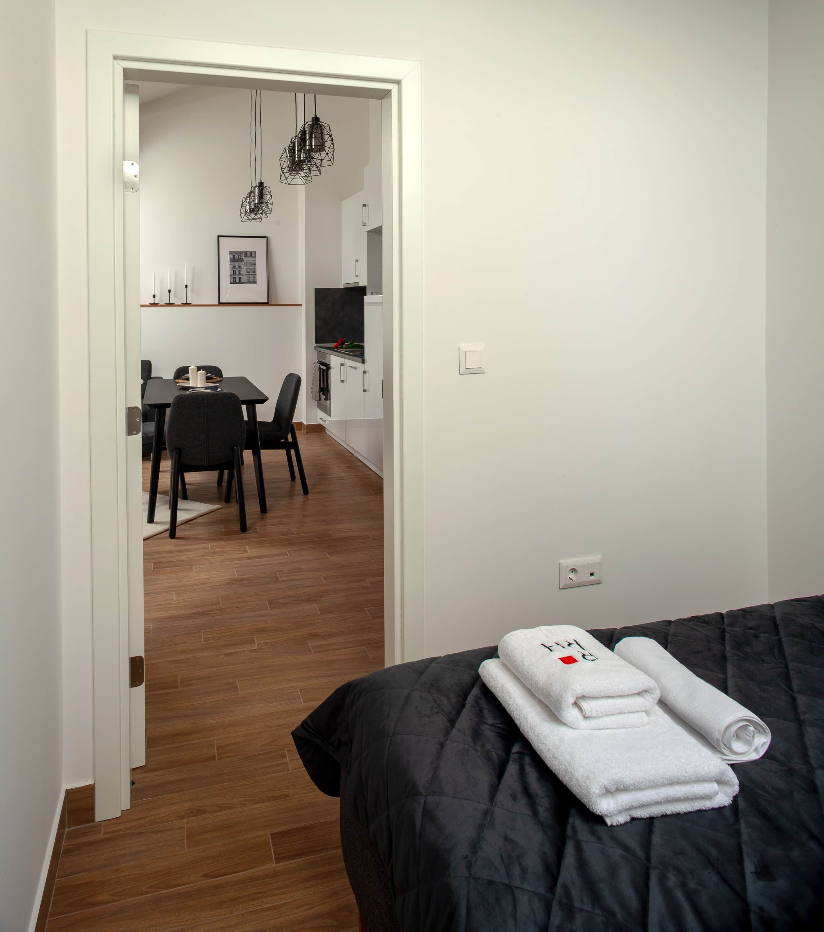 1 bedroom, in-room safe, WiFi, bed sheets